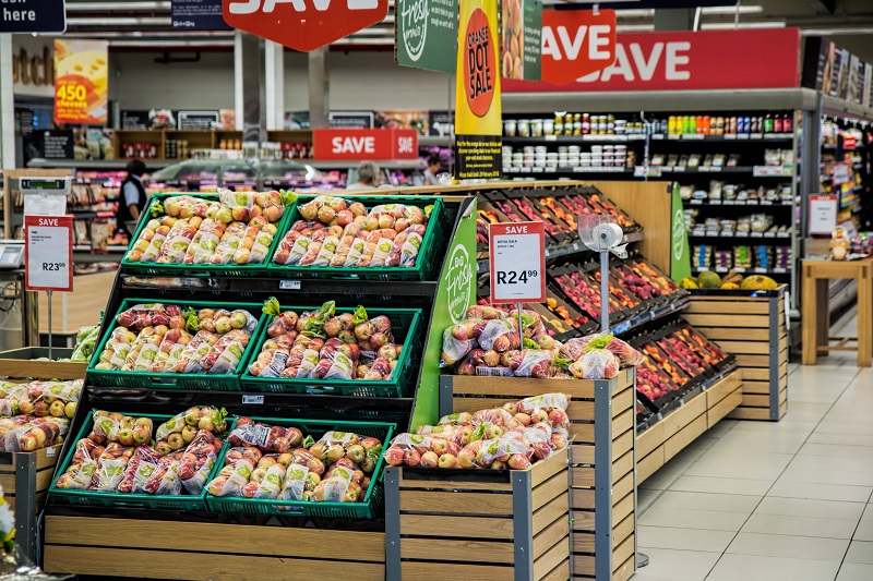 3 Exploits Of The Anchoring Effect - Supermarket with a sale sign