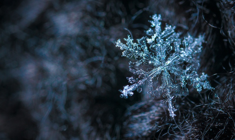 A frozen ice crystal - to illustrate why temperature has no upper limit